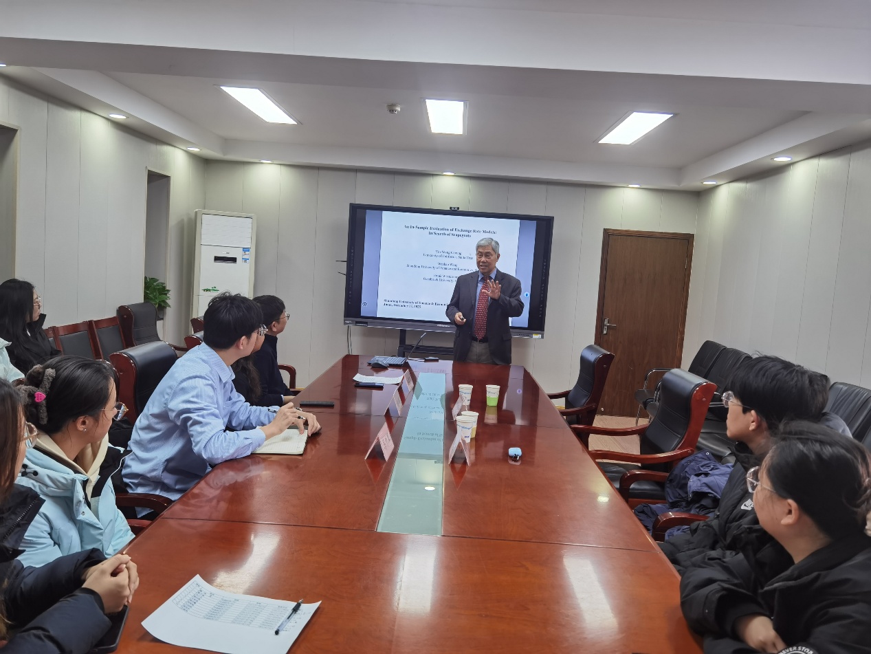 会议室里的人们AI 生成的内容可能不正确。